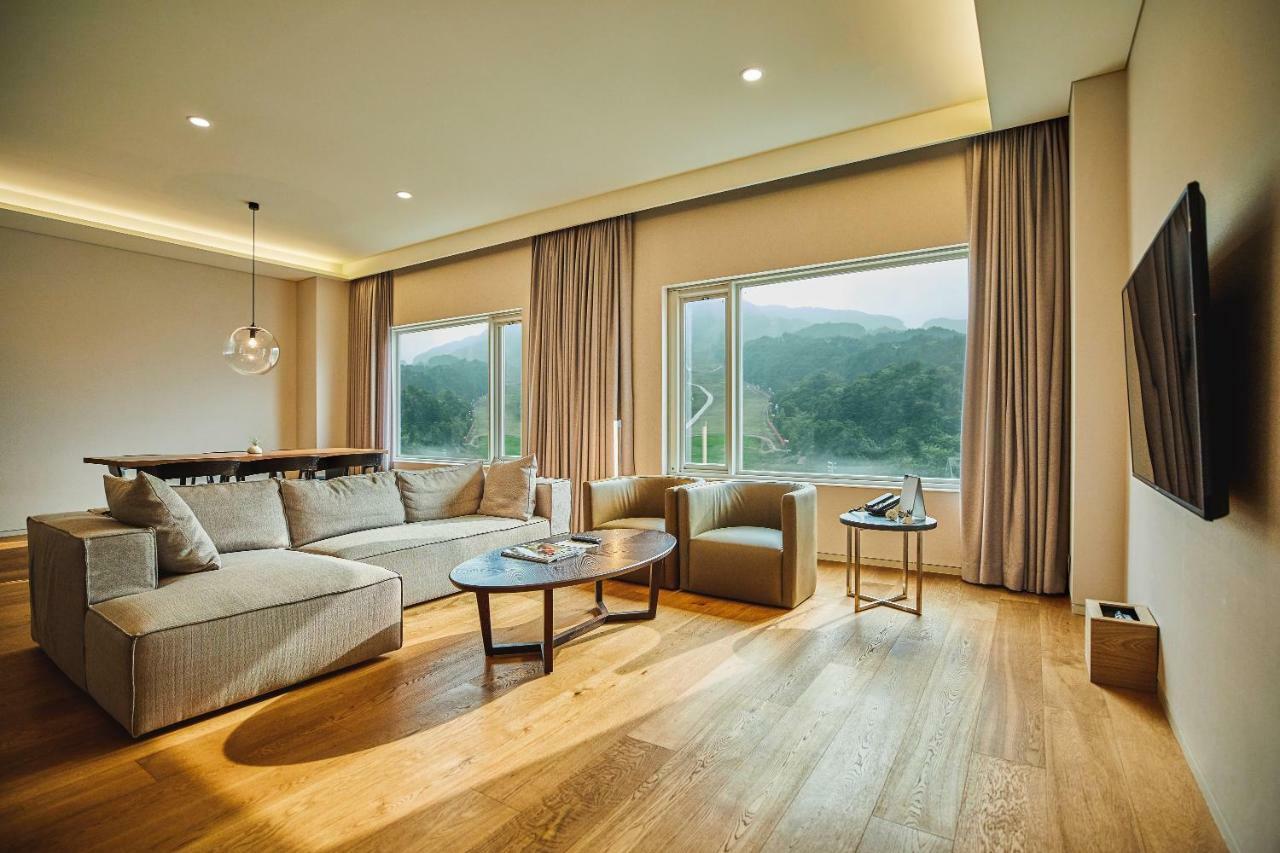 Phoenix Hotel Pyeongchang Exterior photo